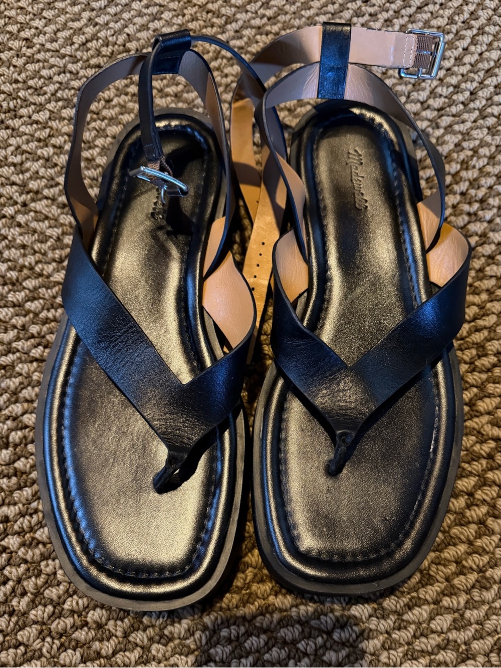 Madewell Black Cooper Thong
Sandal, 9.5- NWOT